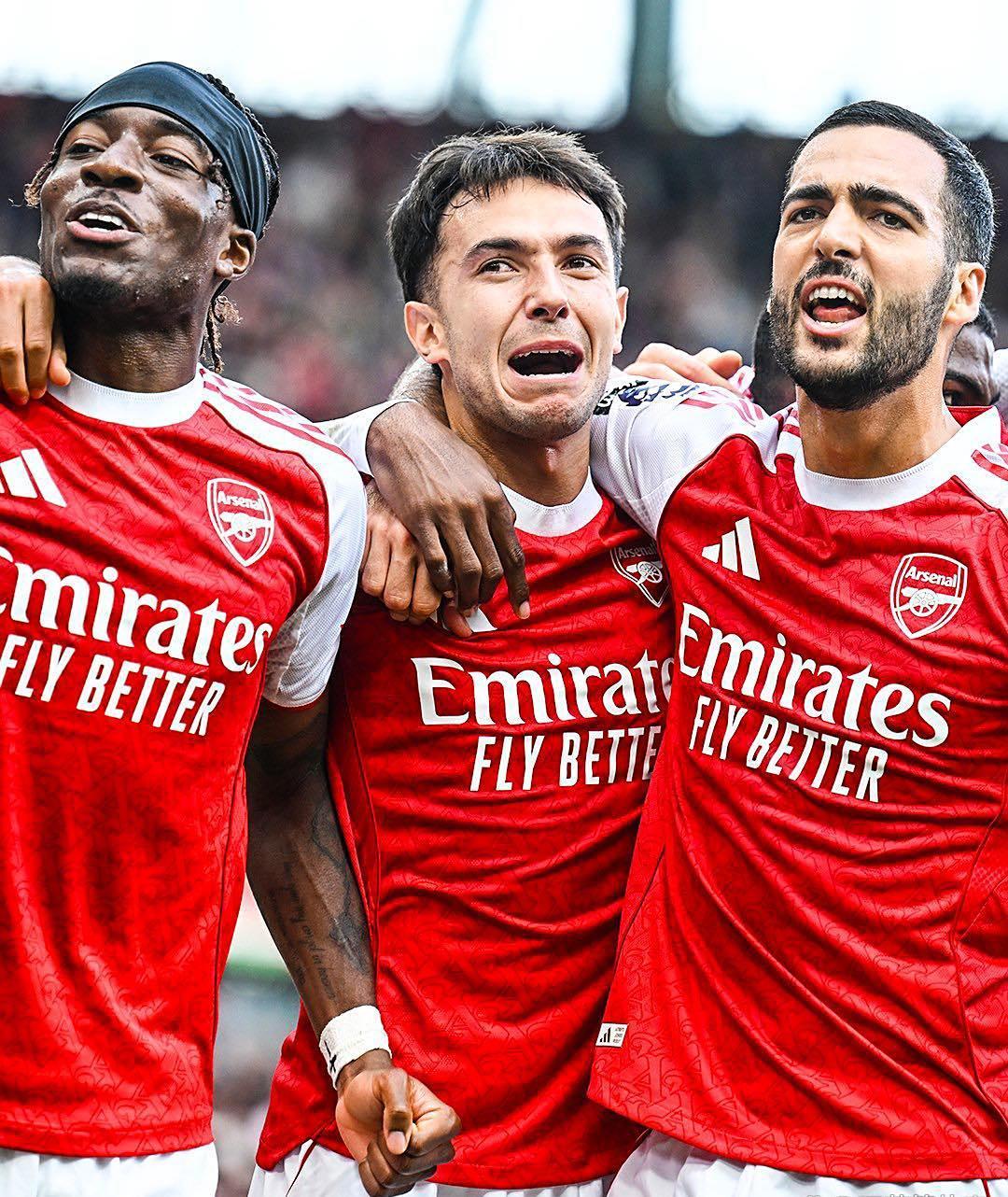 包含集结日阿森纳遗憾出局——社区盾节点到来，赛场秩序良好，身体对抗强度拉满的词条-尊龙app下载