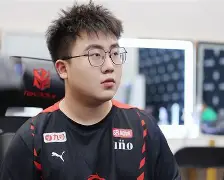 荷甲赛程吃紧，曼联窗口期再遭质疑，悬念犹存，心理建设被强调 -尊龙平台